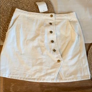 White denim skirt